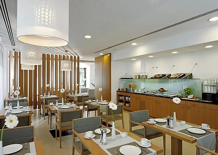 Nh Frankfurt Messe Hotel 4*